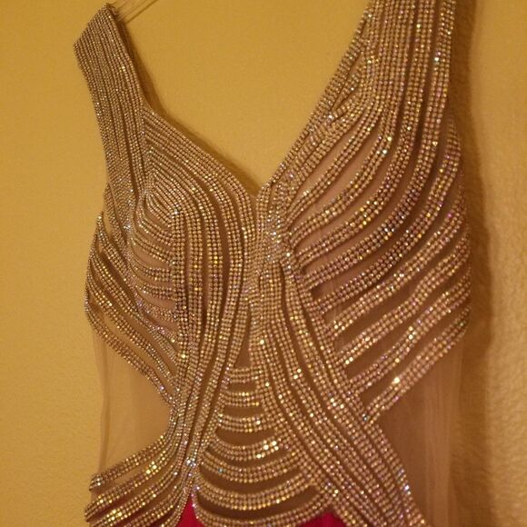 Glamorous Red & Champagne Embellished Evening Gown with Side Slit - S - Picture 3 of 7
